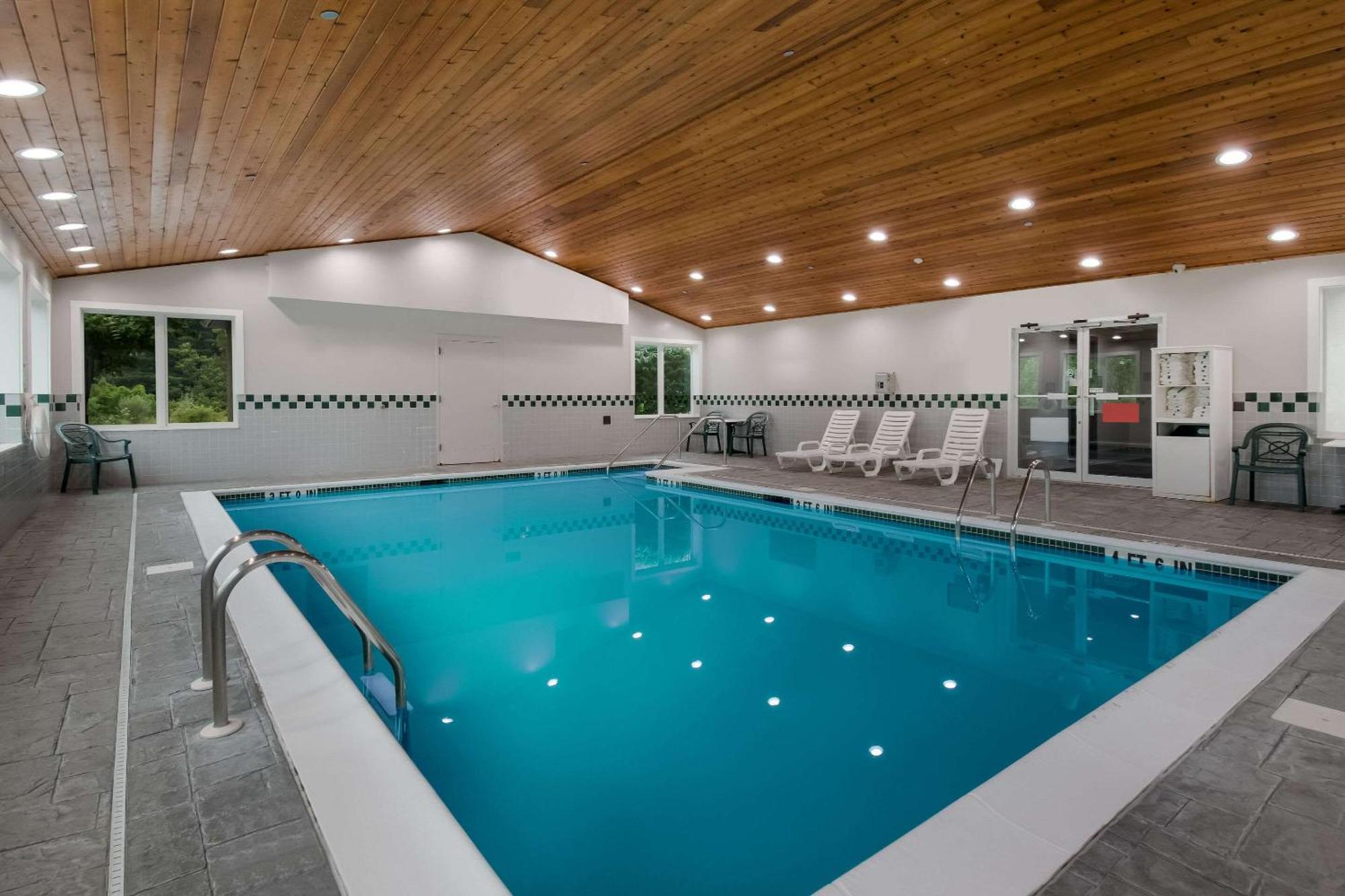 Country Inn & Suites By Radisson, Harrisburg Northeast - Hershey Eksteriør billede